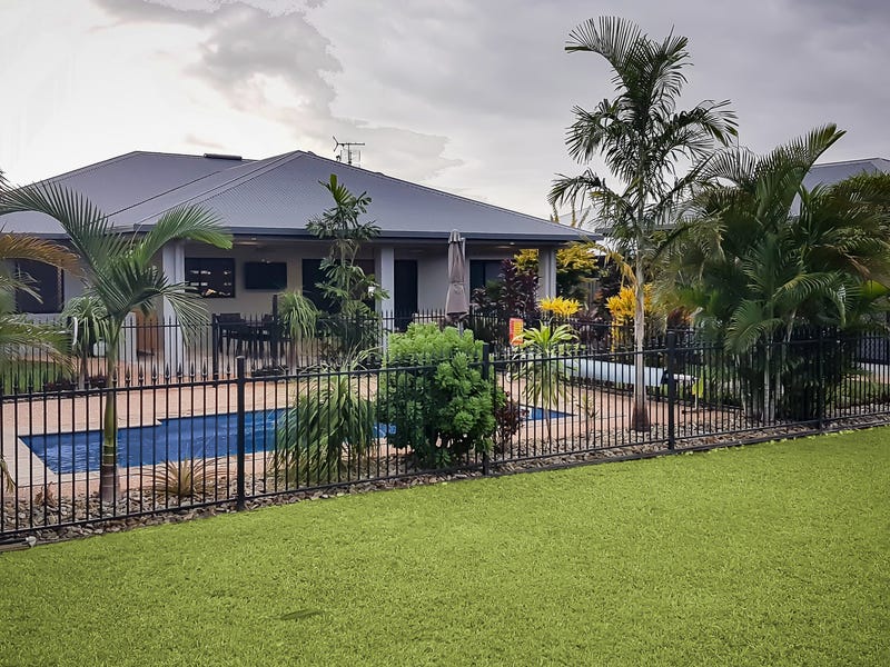 Gorgeous 4 bedroom executive home 6