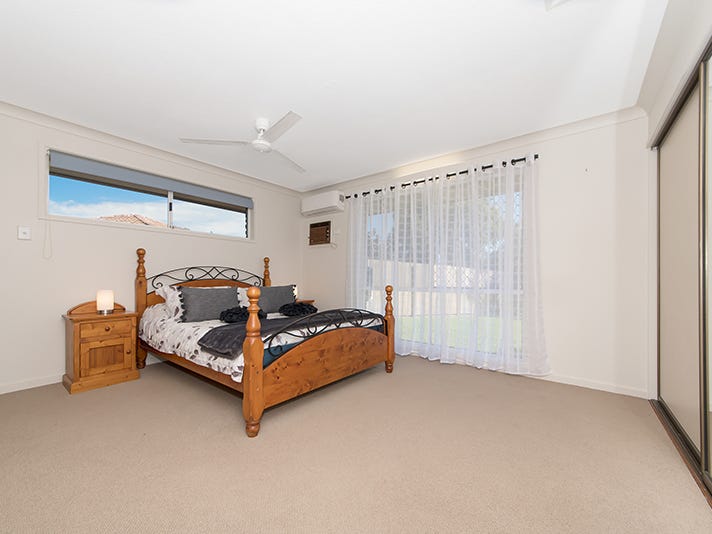 Loving Refurbished Home In Quiet 7