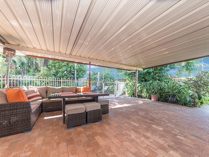 Loving Refurbished Home In Quiet 9