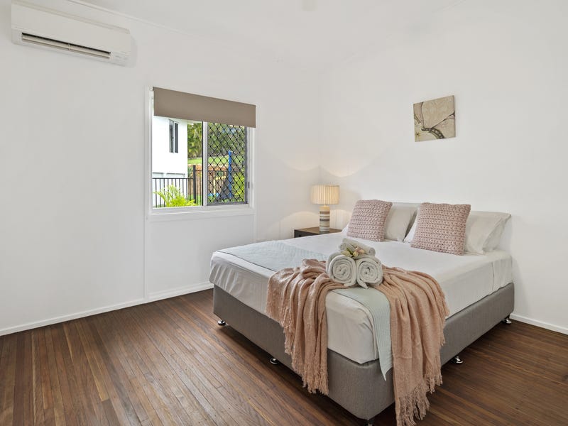 Renovated Airlie Cottage in the 9