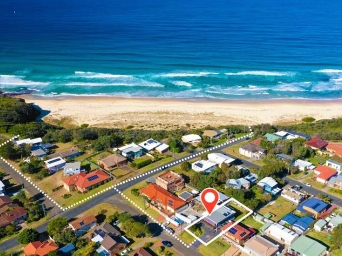5 BED / 3 BATH  2 Minutes from the beach & fully renovated.