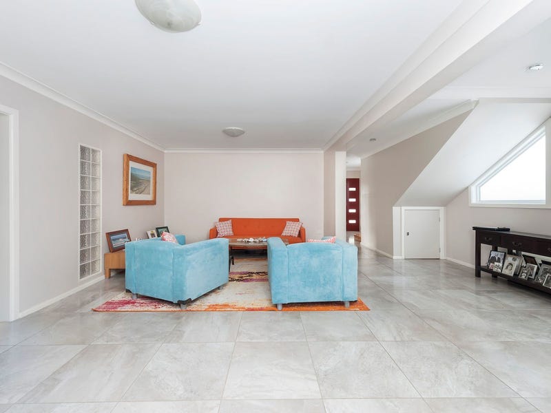 5 BED / 3 BATH 6