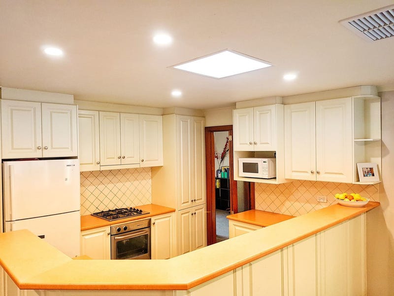 Spacious Family Home – Much 7