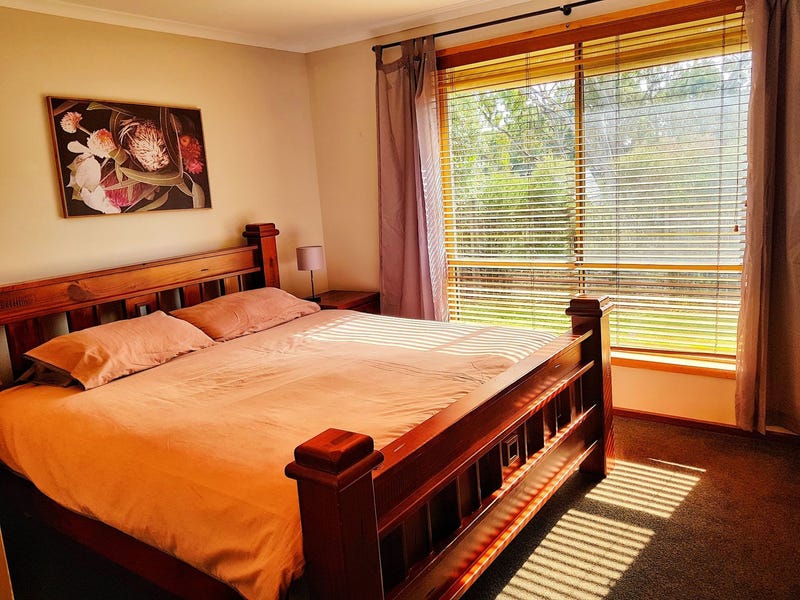Spacious Family Home – Much 10