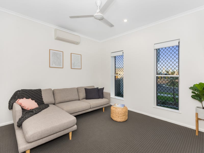 BRAND NEW 4 BEDROOMS, 2 5