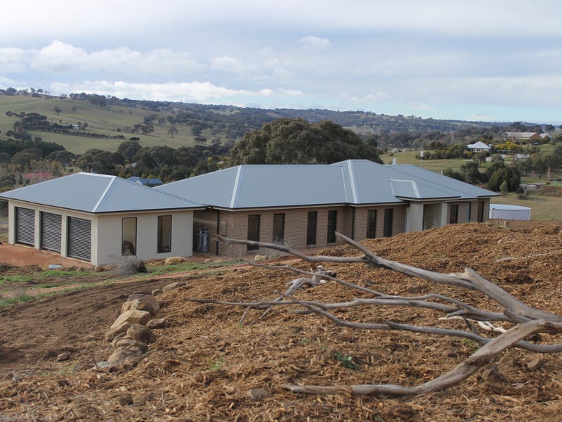Stunning Views, Opulent Country Lifestyle 2