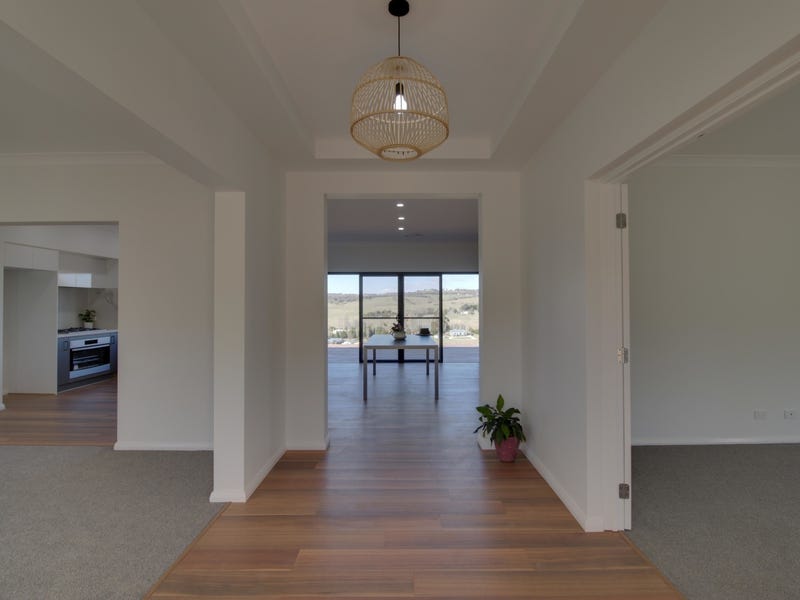 Stunning Views, Opulent Country Lifestyle 3
