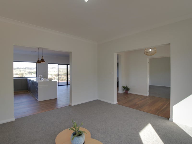 Stunning Views, Opulent Country Lifestyle 5