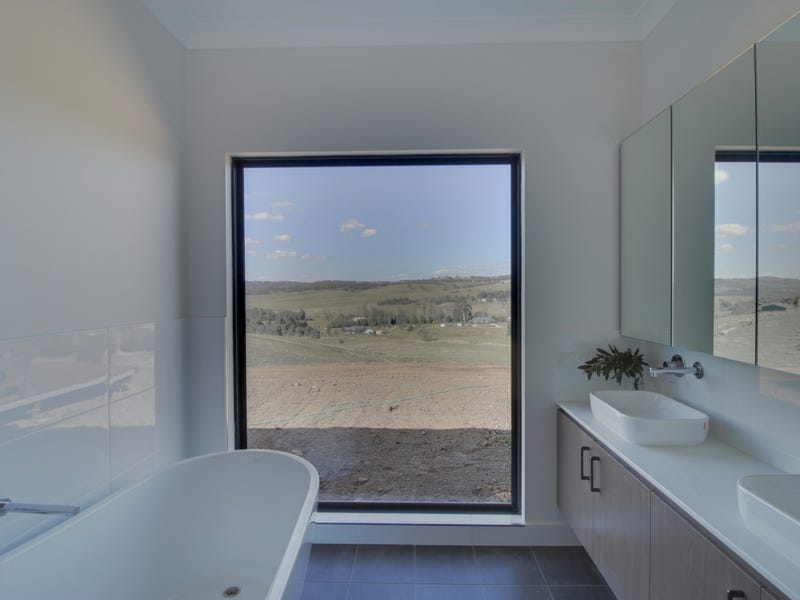 Stunning Views, Opulent Country Lifestyle 9