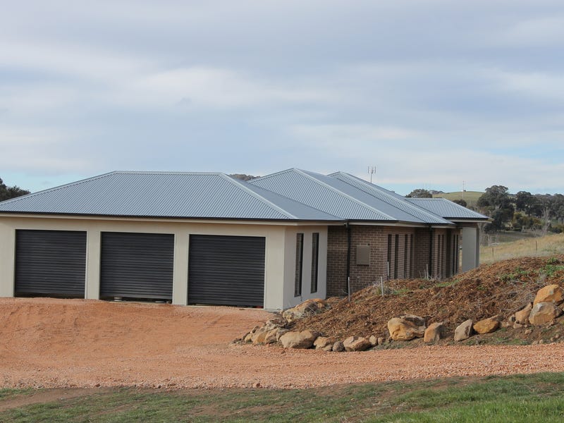 Stunning Views, Opulent Country Lifestyle 15