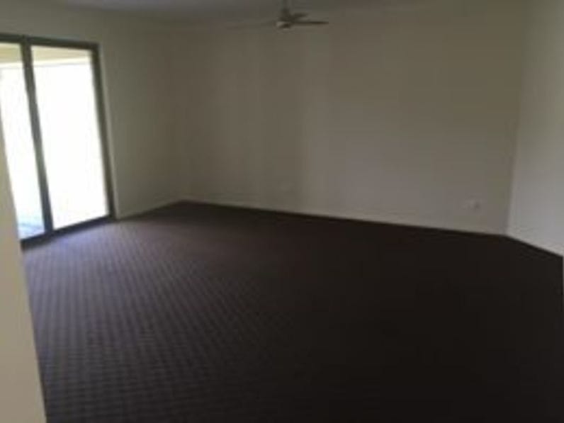 Large house, large land in 25