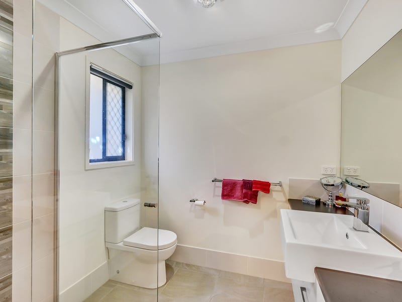 Under Offer 7