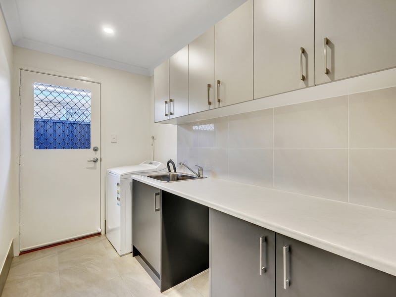 Under Offer 11