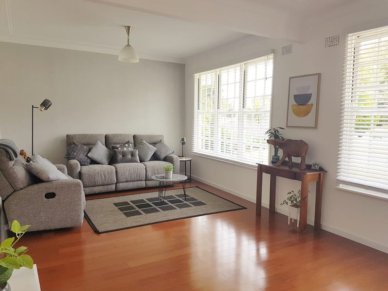 North Lambton Property With 4 4
