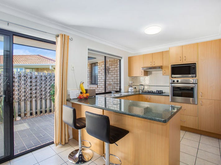 WELL PRESENTED HOUSE IN QUIET 6