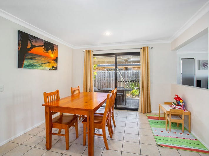 WELL PRESENTED HOUSE IN QUIET 7