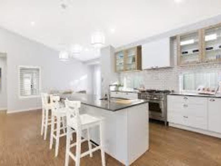 STYLISH MODERN FAMILY HOME, The 15
