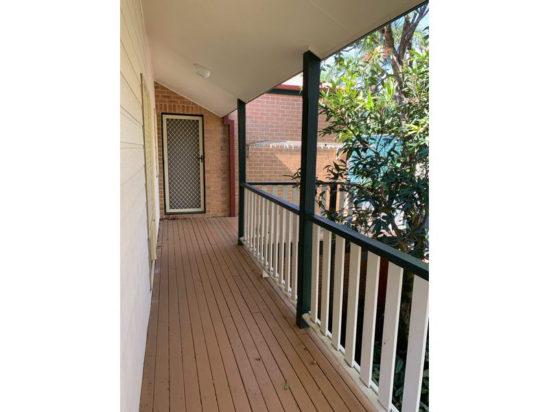 Lovely 2 bed Unit in 12