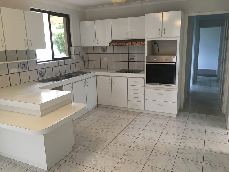 PRICE REDUCED TO $525,000 2