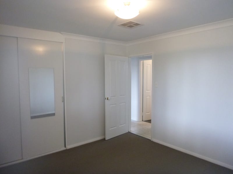 PRICE REDUCED TO $525,000 10
