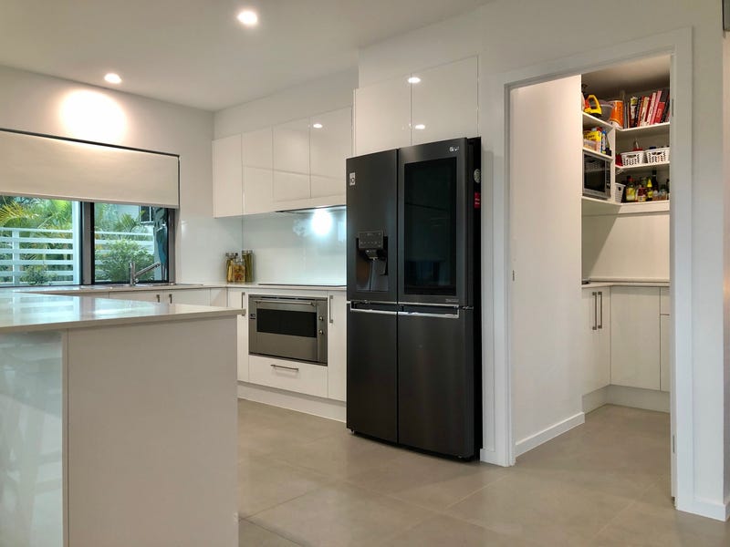 Super Sized 361 Sq Mtr 7