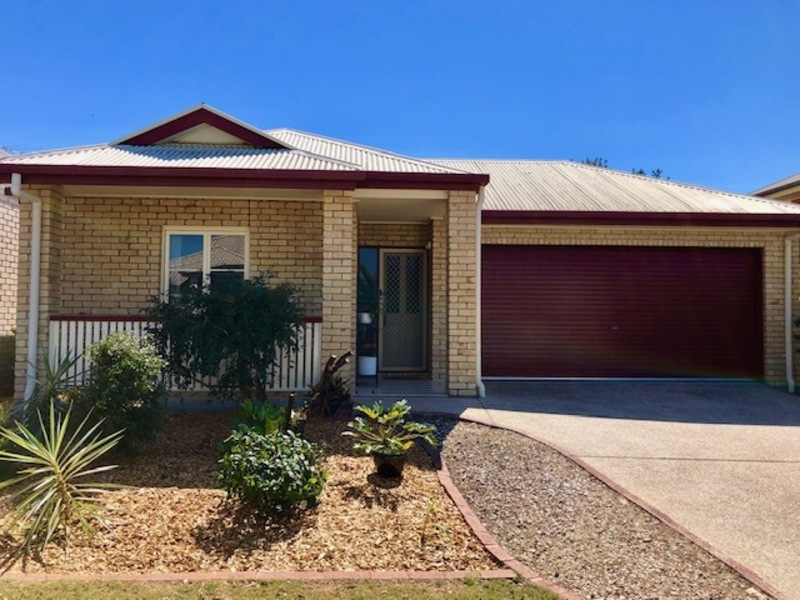 UNDER OFFER $435,000