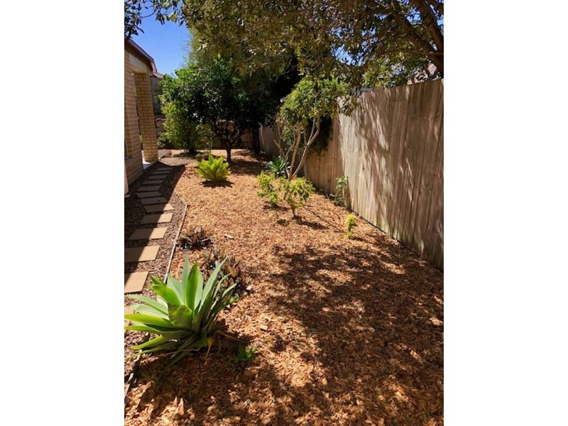 UNDER OFFER $435,000 13