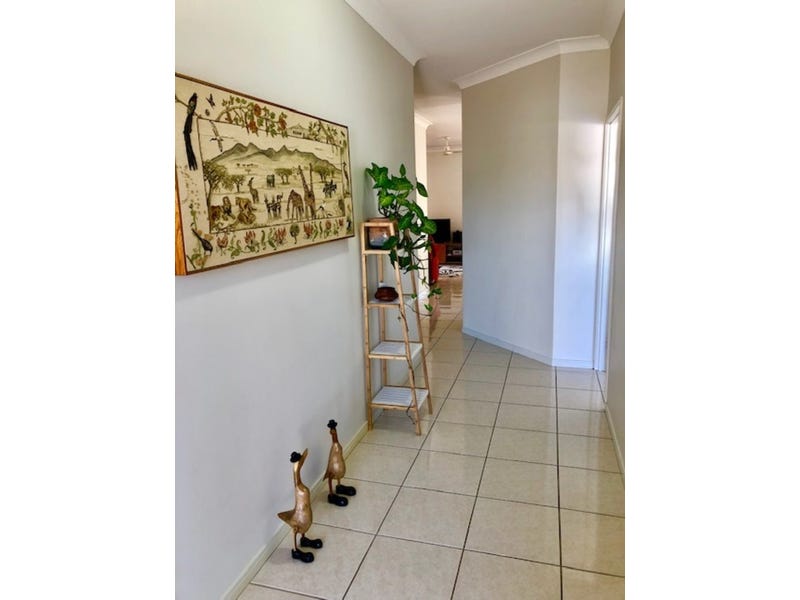 UNDER OFFER $435,000 17