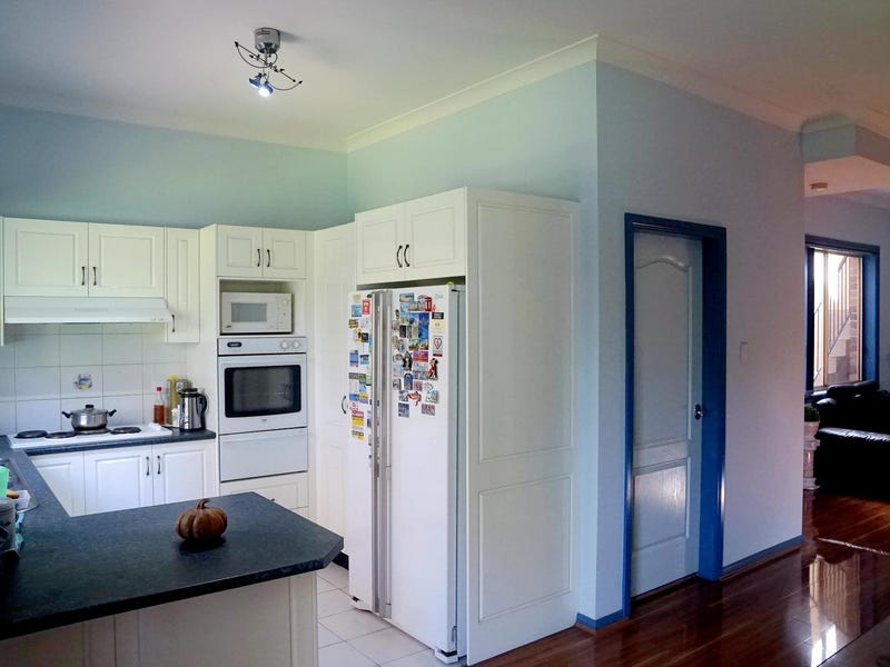 The four bedrooms torrens title Duplex in Carlingford for sale