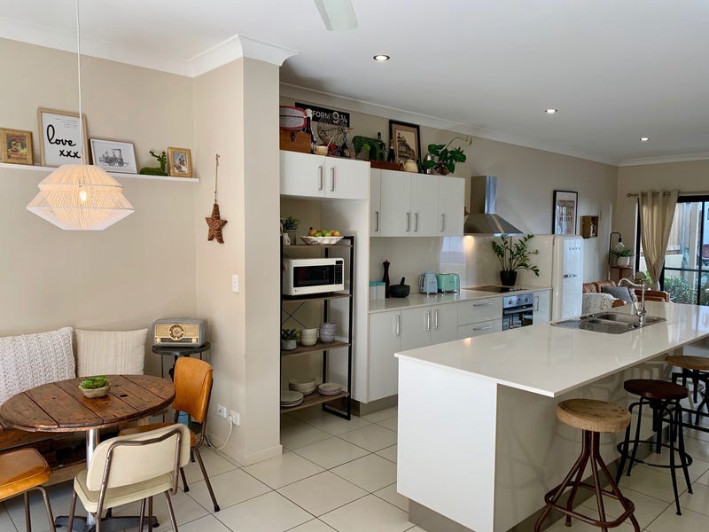 Impressive townhouse in the heart 6