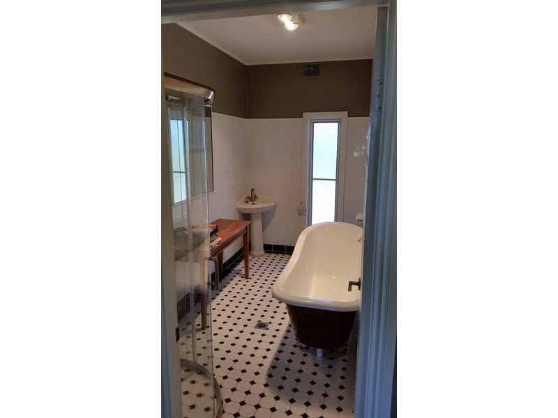 Riverfront 3 Bedroom plus office 4