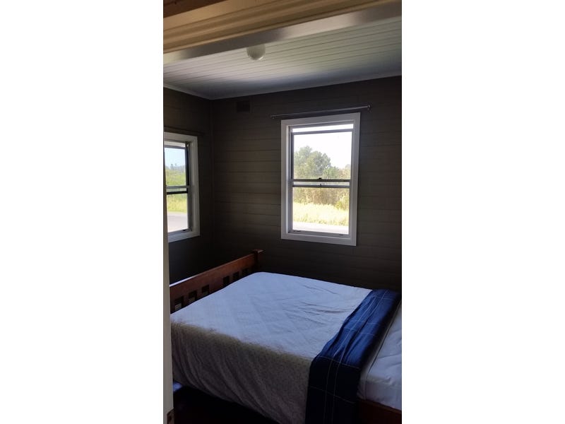 Riverfront 3 Bedroom plus office 8