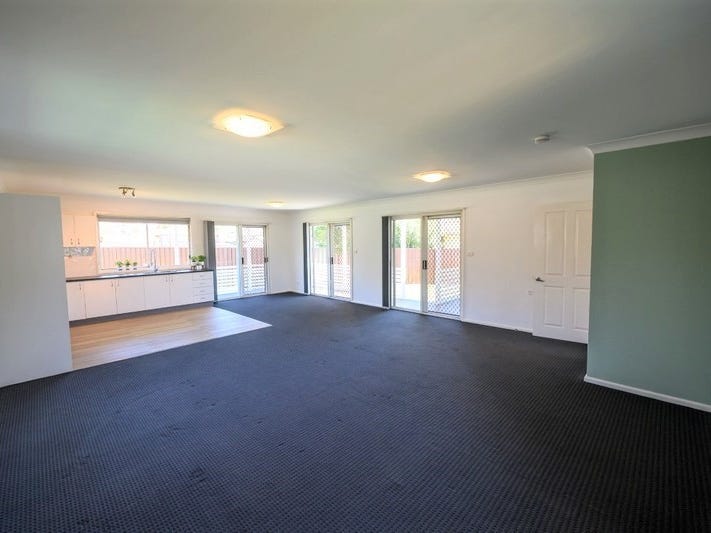 Fully Renovated Spacious 4 Bedroom 10