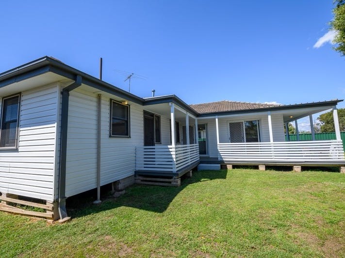 Fully Renovated Spacious 4 Bedroom 14