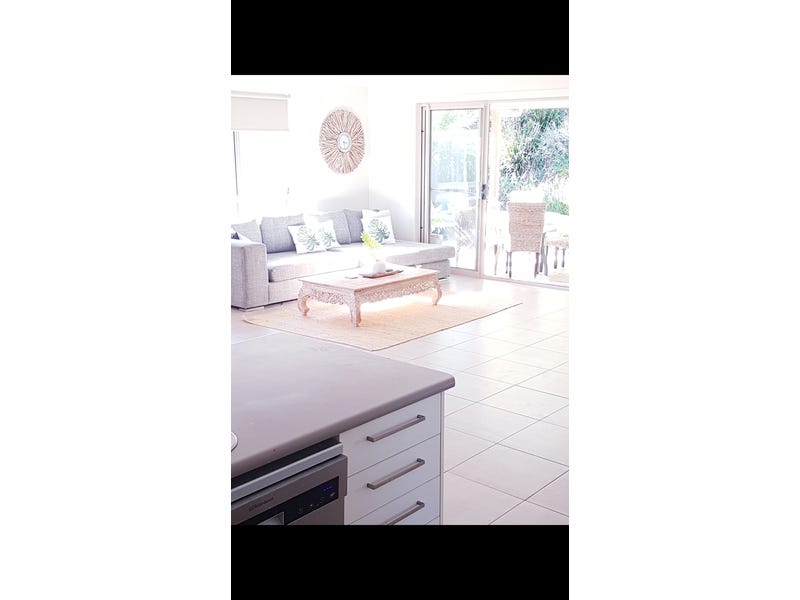 STYLISH LIGHT-FILLED OASIS,   2