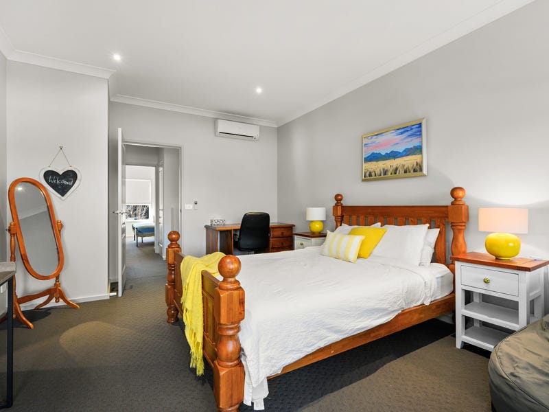 Modern living with golf course 9