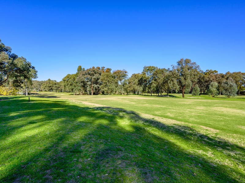 Modern living with golf course 19