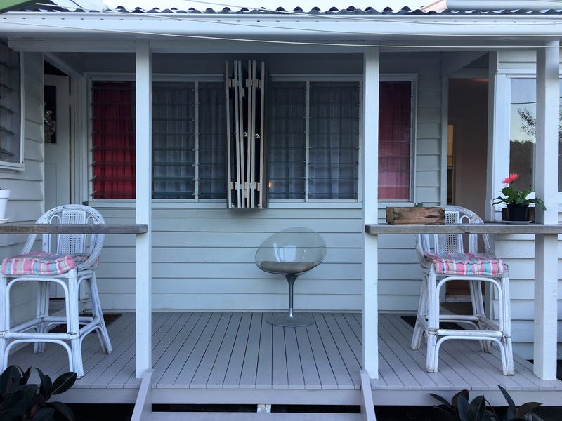 CUTE COTTAGE – SOLD 14