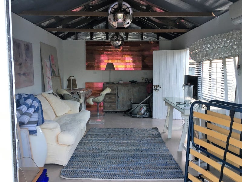 CUTE COTTAGE – SOLD 15