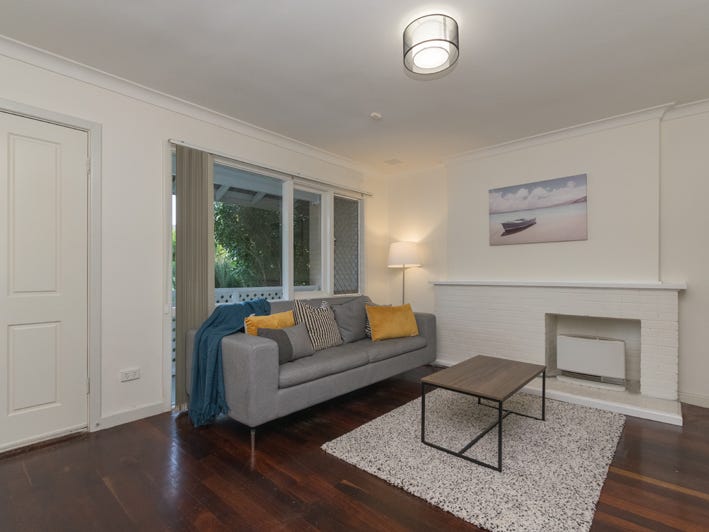 Immaculate Family Home In Quiet 3