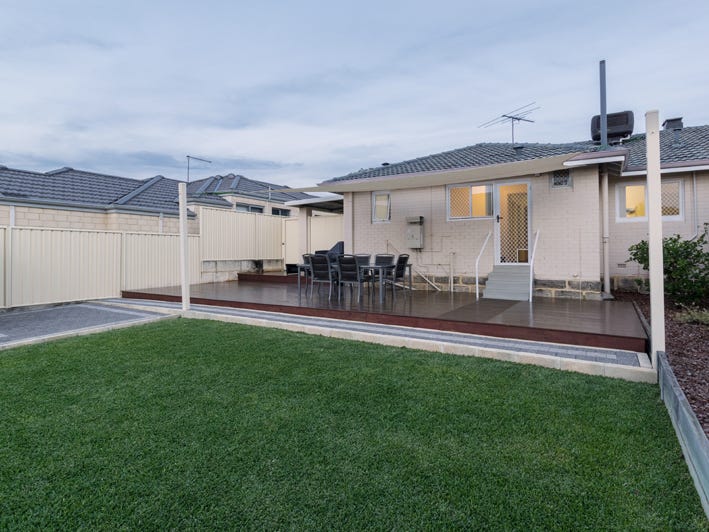 Immaculate Family Home In Quiet 15