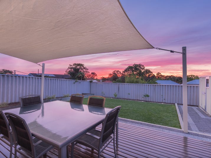 Immaculate Family Home In Quiet 16
