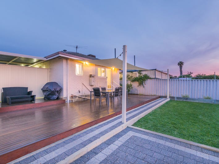 Immaculate Family Home In Quiet 18