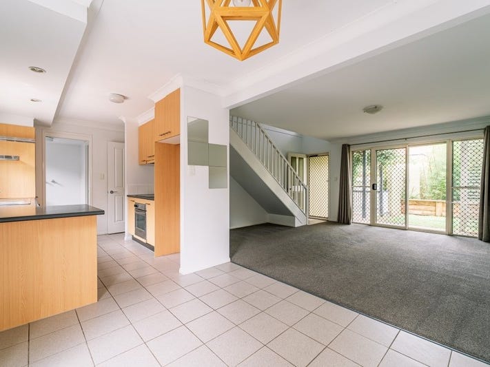 Neat & Tidy Townhouse 3