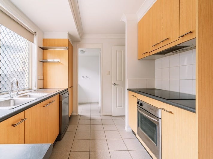 Neat & Tidy Townhouse 5