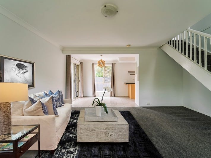 Neat & Tidy Townhouse 8