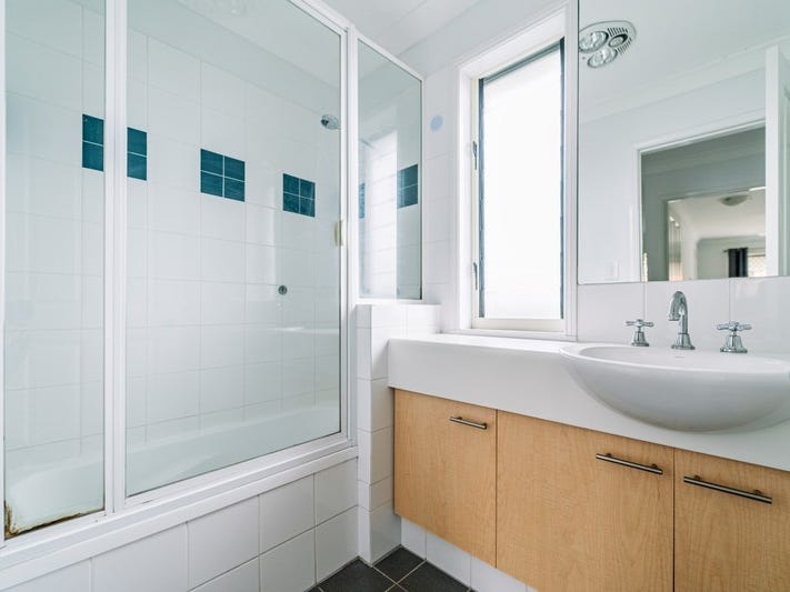 Neat & Tidy Townhouse 24