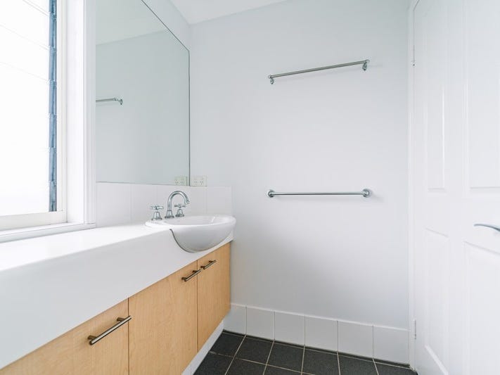 Neat & Tidy Townhouse 25