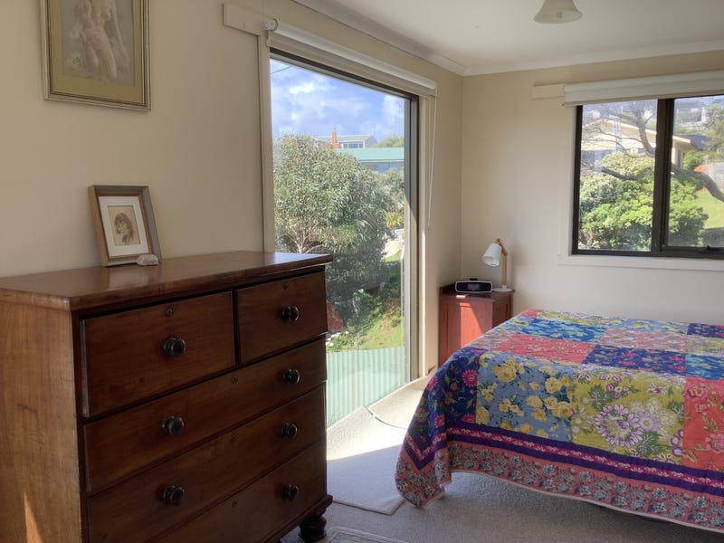 Live or Holiday in Tasmania’s 13