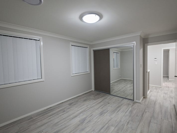 BEAUTIFUL HOME WITH MODERN COMFORT 9